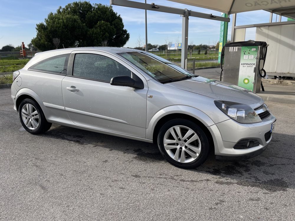 Opel astra gtc 1.3- 174 mil kms -Possibilidade de financiamento