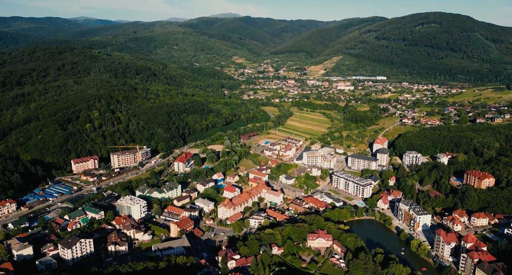 Продаж апартаментів у новому комплексі Erwin Hall, курорт Поляна