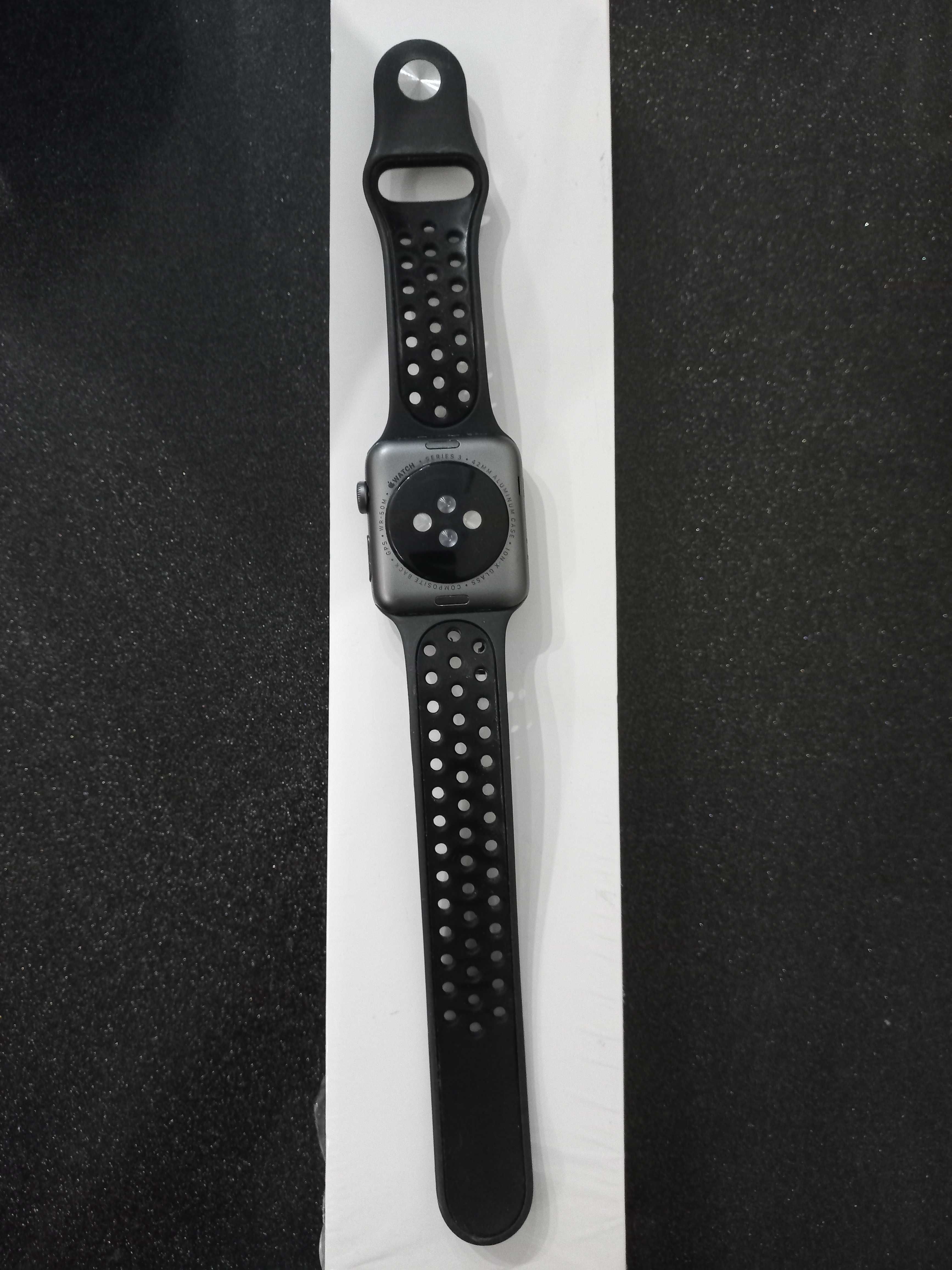 Смарт-часы Apple Watch Series 3 42mm