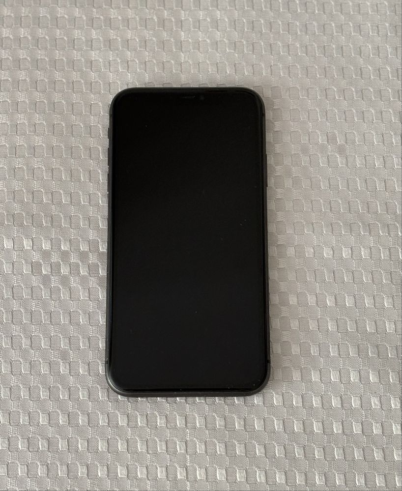 Iphone 11 czarny 128GB