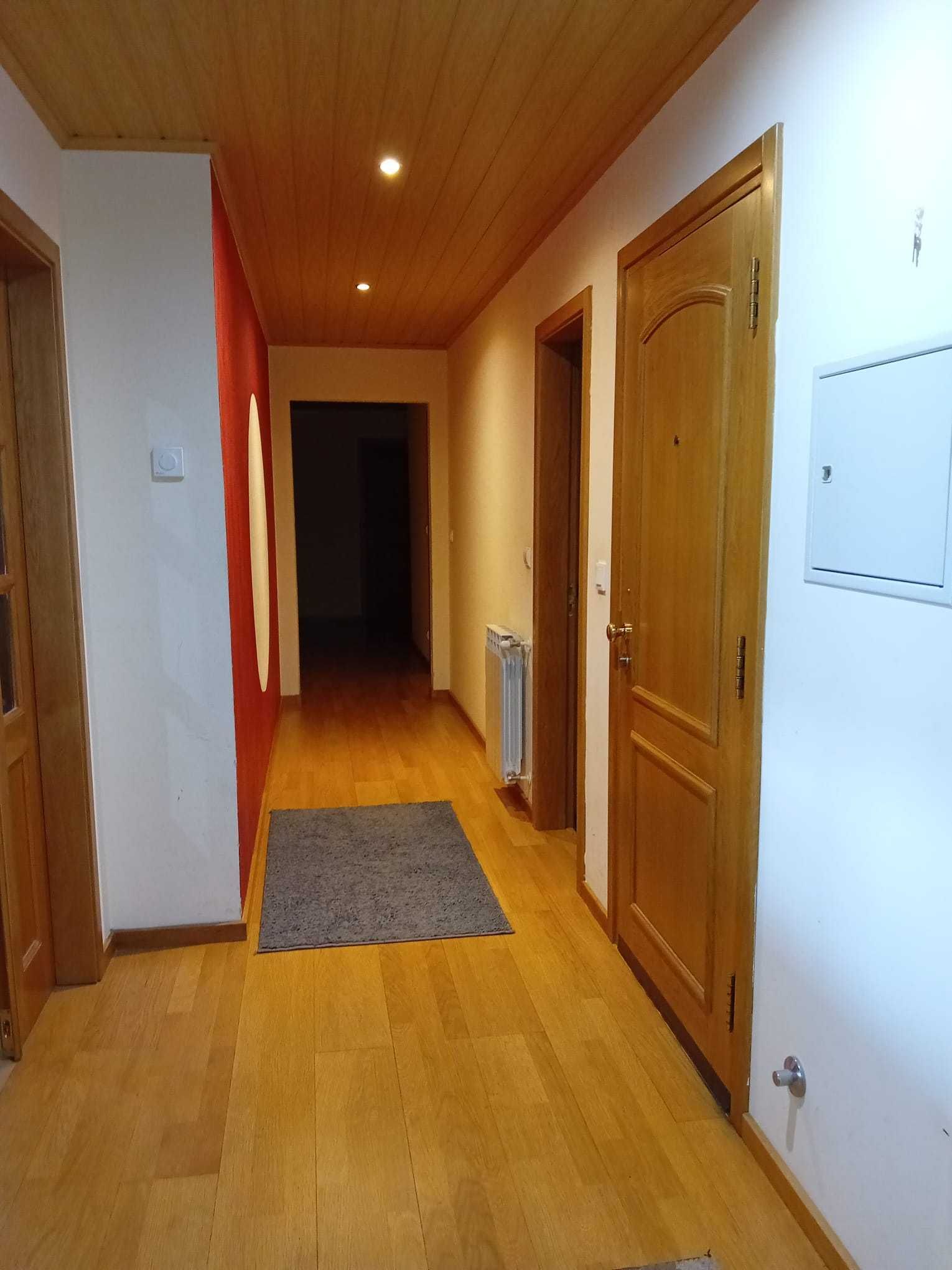 Quarto para arrendar