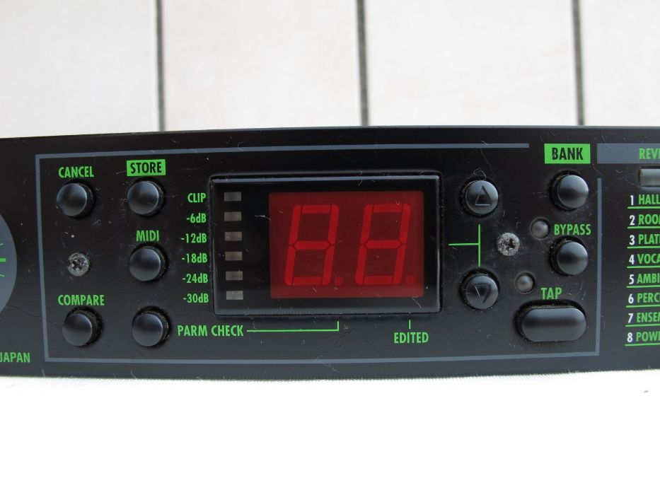 Processador Efeitos ZOOM RFX-2000