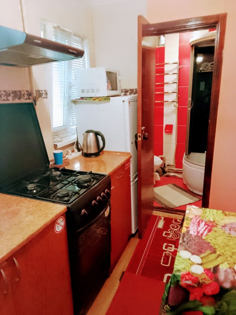 Посуточно 1 к.кв.Соборная/Макдональдс WI-FI, 2 кровати, докум, центр,