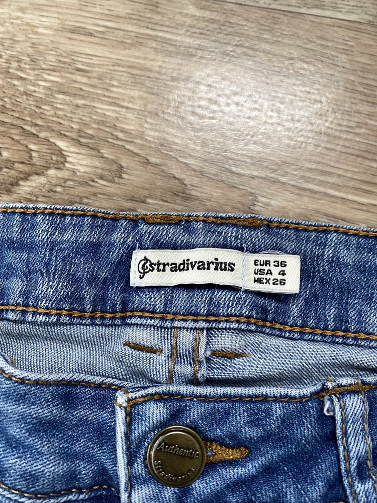 Spodnie jeansy straight leg vintage y2k stradivarius