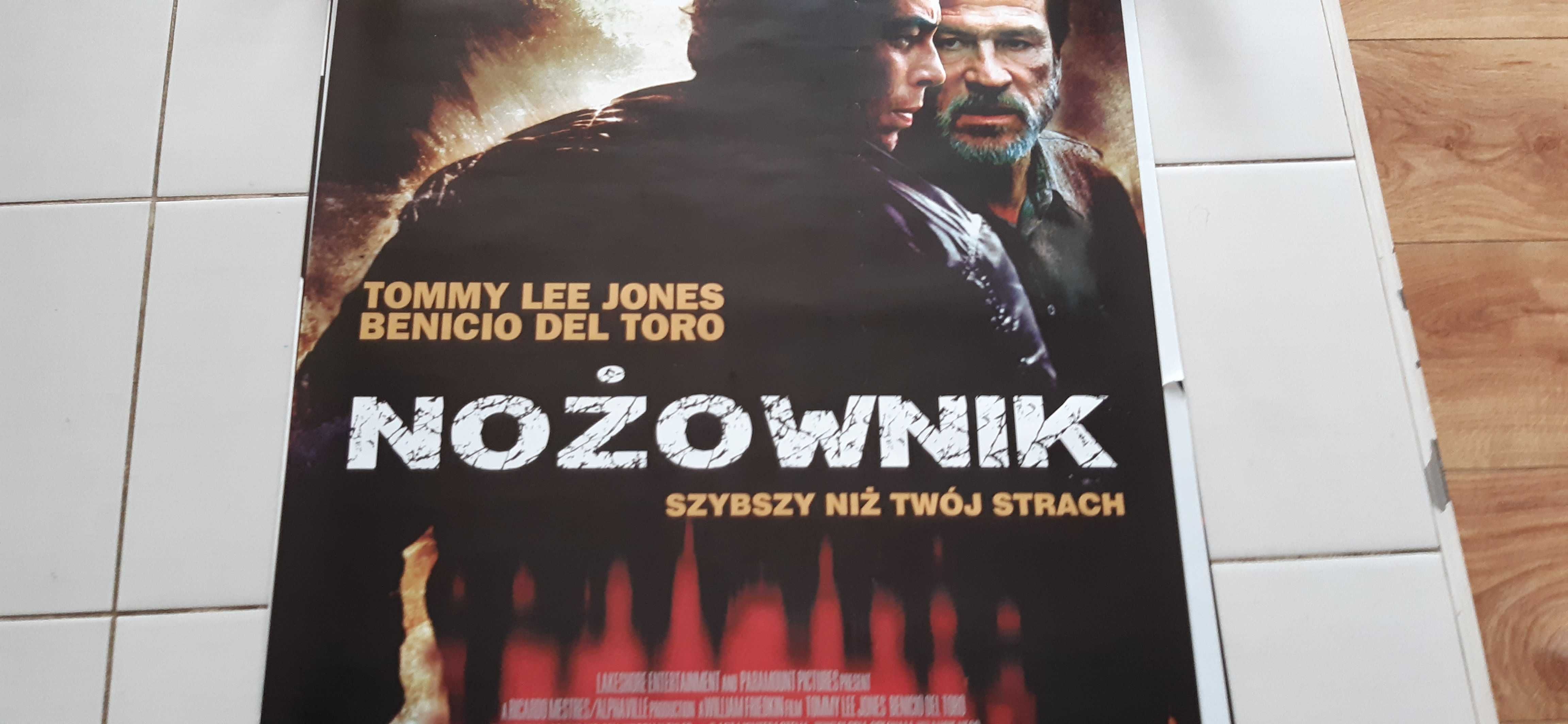 plakat filmowy nożownik del toro i tommy lee jones