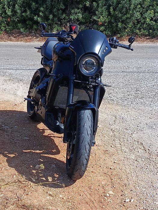 Yamaha XSR 900 midnight black