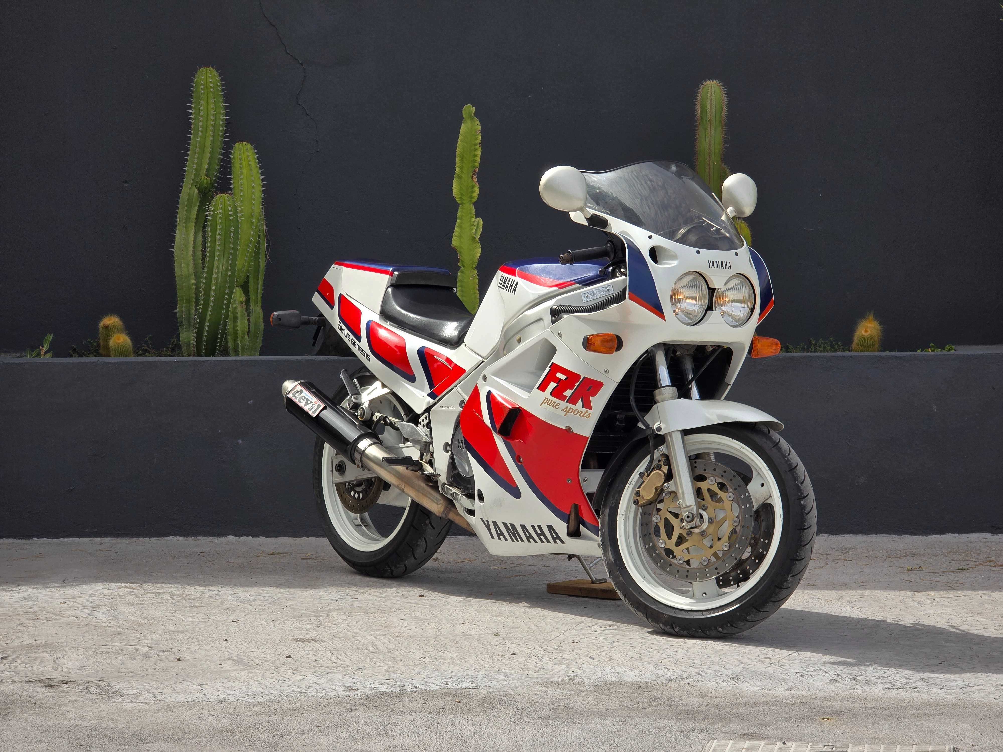 Yamaha FZR 1000 Genesis – 1987  Clássico de Coleção