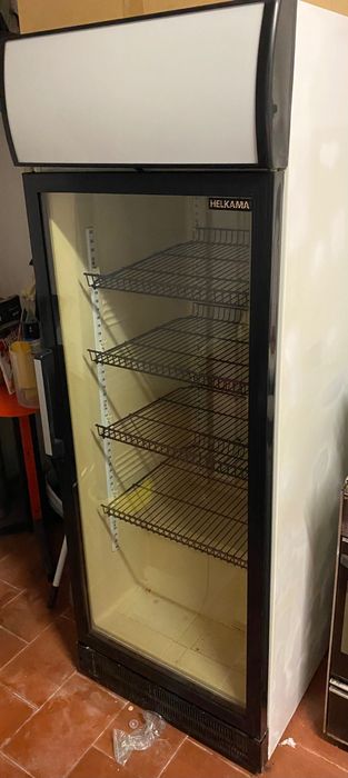 Arca vertical Café