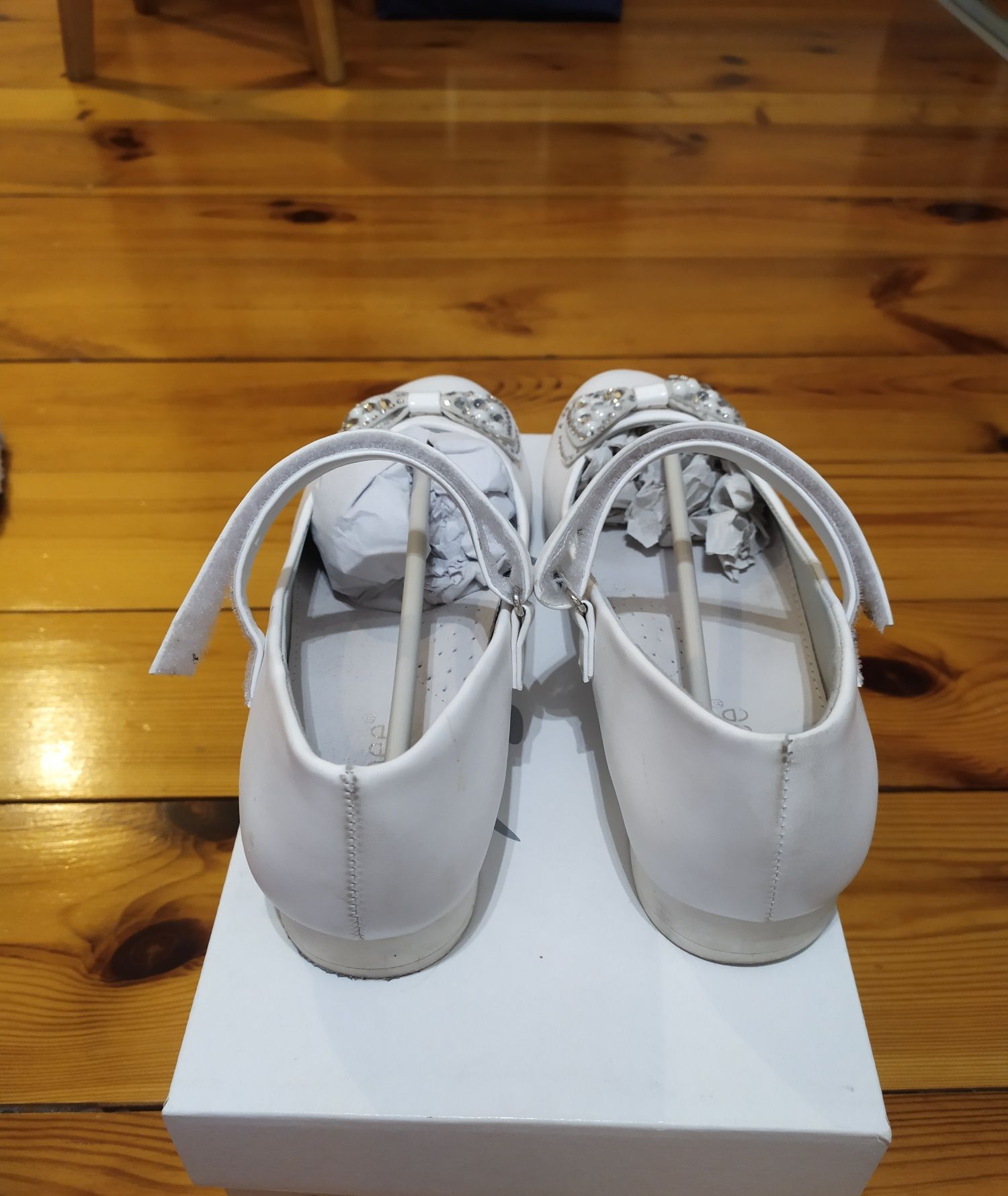 Buty komunijne białe balerinki