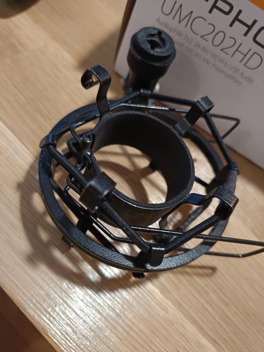 AKG perception 420 + Behringer interfejs