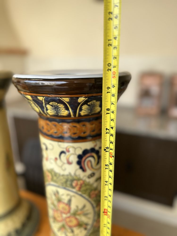 Coluna  floral em ceramica antiga