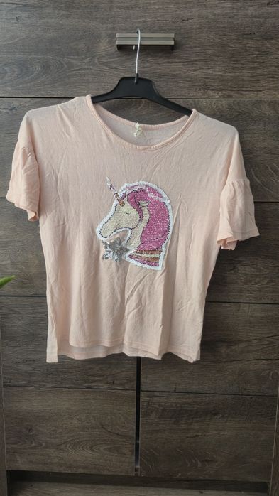 T-shirt dla dziewczynki z cekinowym jednorożcem Primark r. 140