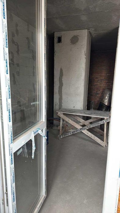 Продаж 1к квартира без ремонту - ЖК "Яскравий", Кульженків 37