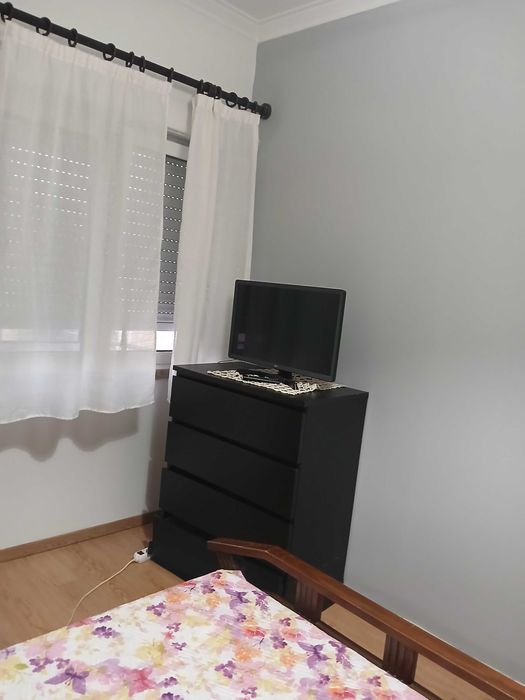 Alugo quarto em Odivelas