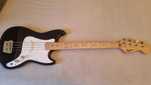 SQUIER gitara basowa