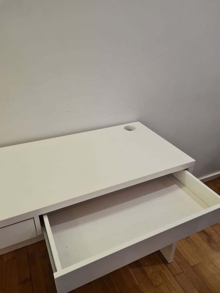 Secretária Micke IKEA