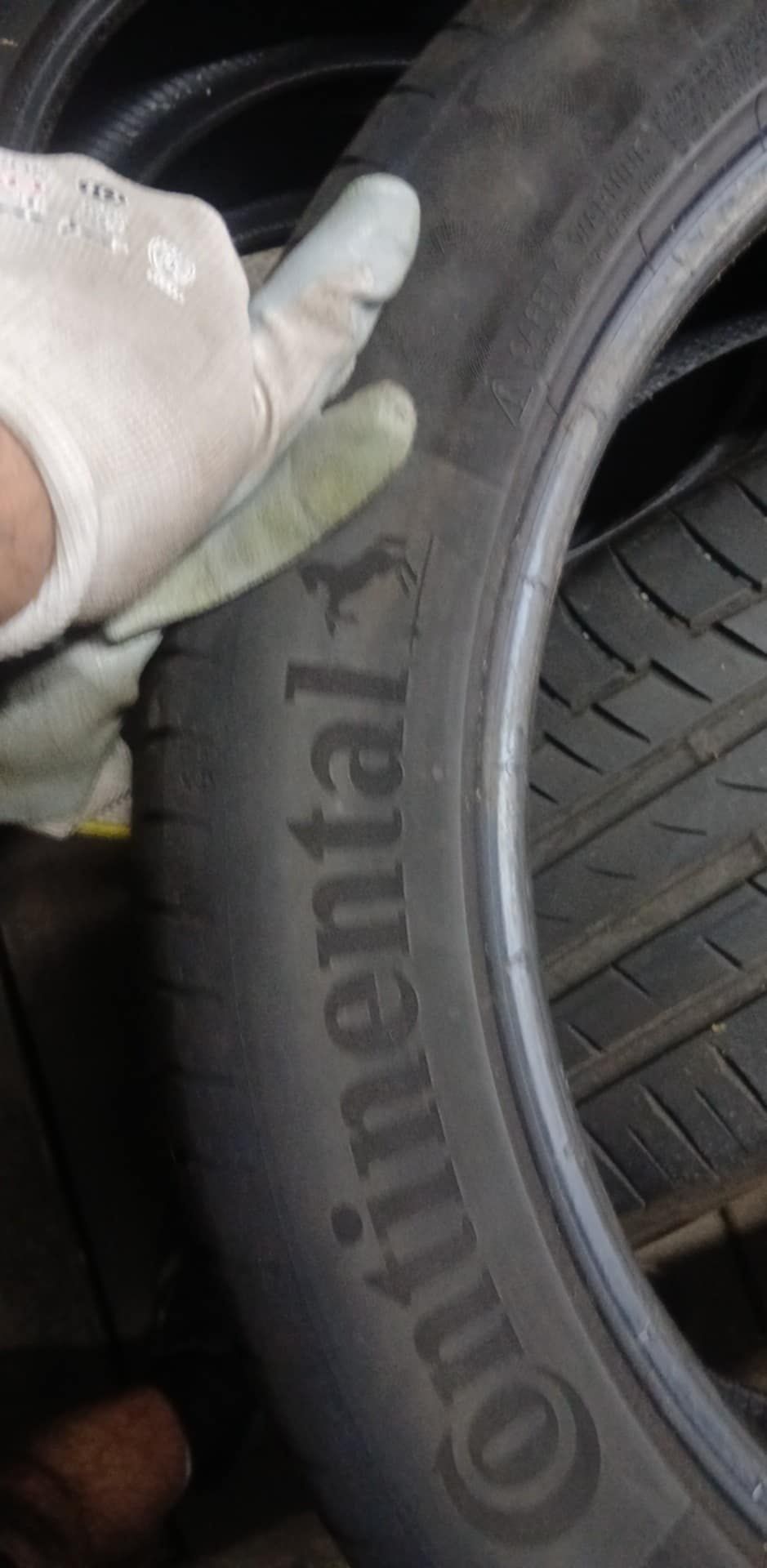 Opony 255/45/R20