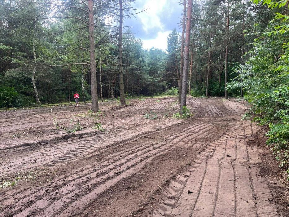 Mulczer leśny wgłębny, powierzchniowy, Karczowanie działek Zator