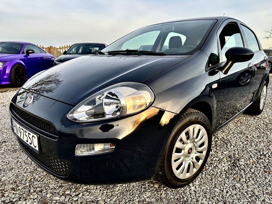 Fiat Punto 1,4 Benz, model 2018, klima , pełna historia, stan bdb.