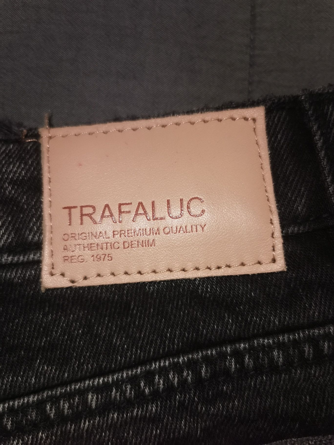 Szorty jeansowe Zara