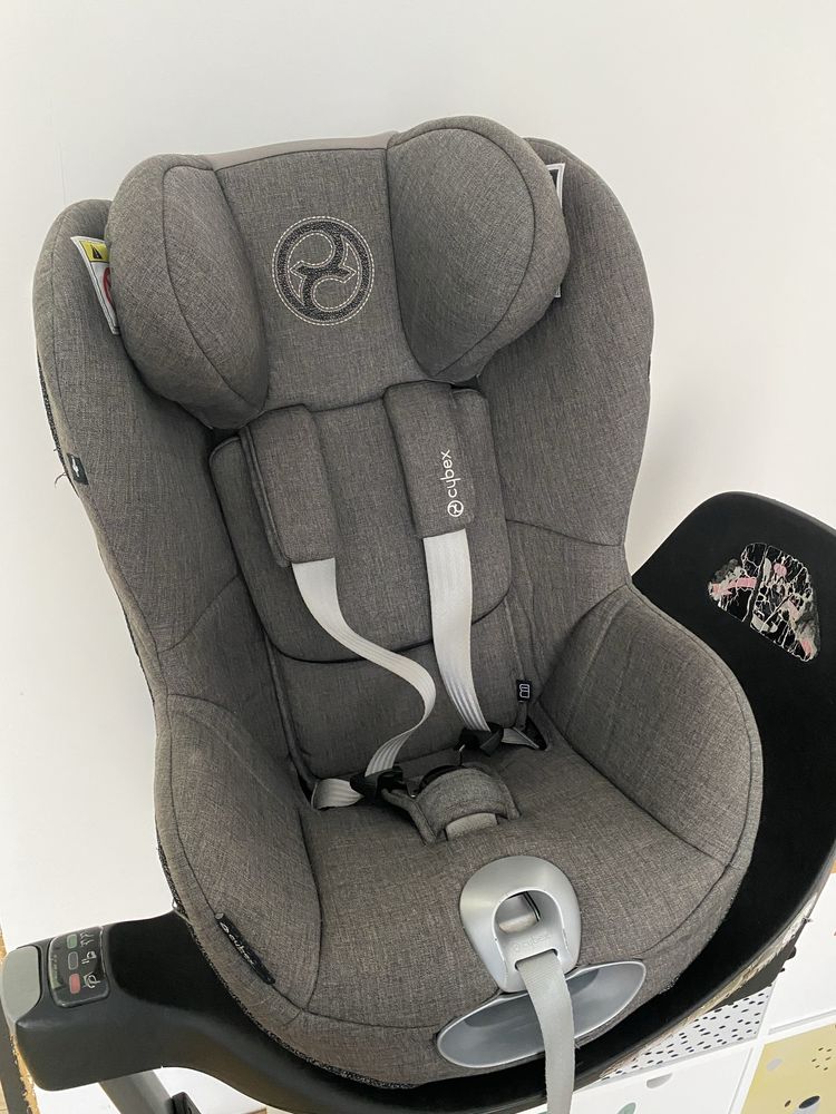 Cadeira Cybex Sirona Z+ com base Z rotativa isofix