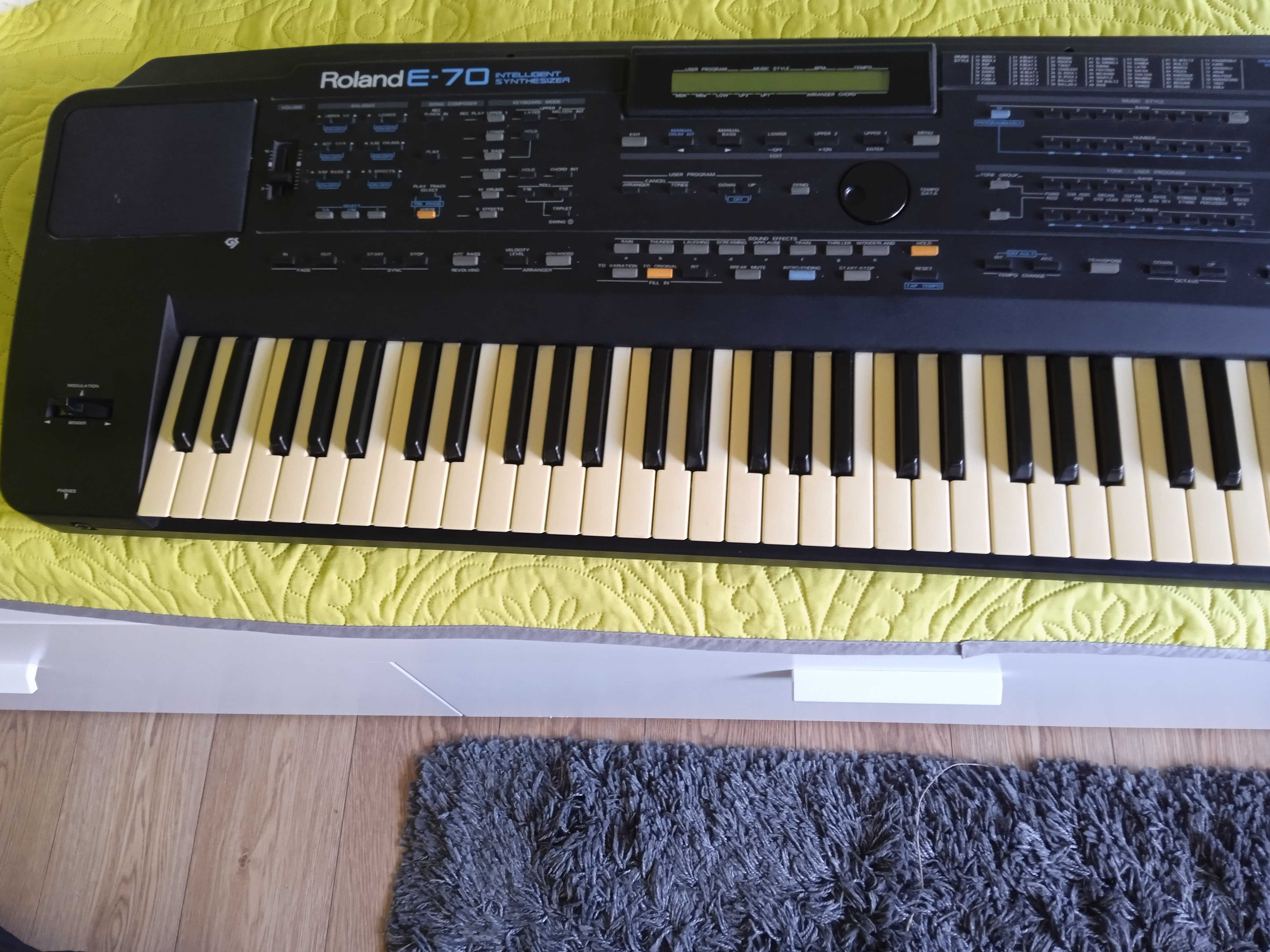 Keyboard Roland E-70 zadbany+ torba.Stan wzorowy/kolekcjonerski