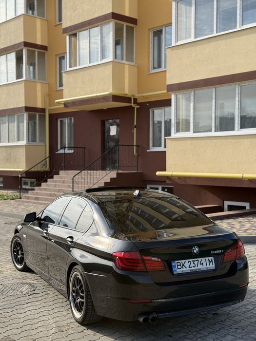 Продам Bmw f10 528i