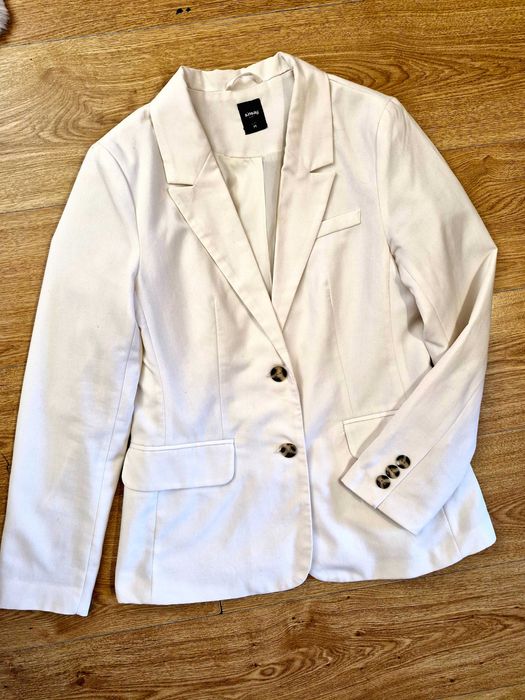 Biała marynarka codzienna Sinsay M guziki wiskoza