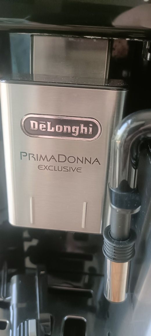 Ekspres do kawy DeLonghi primadonna