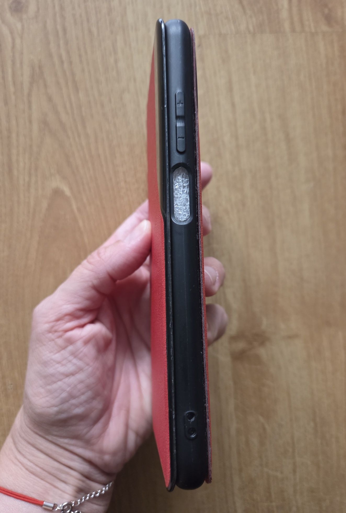 Czerwone etiu do Redmi Note 10 5g