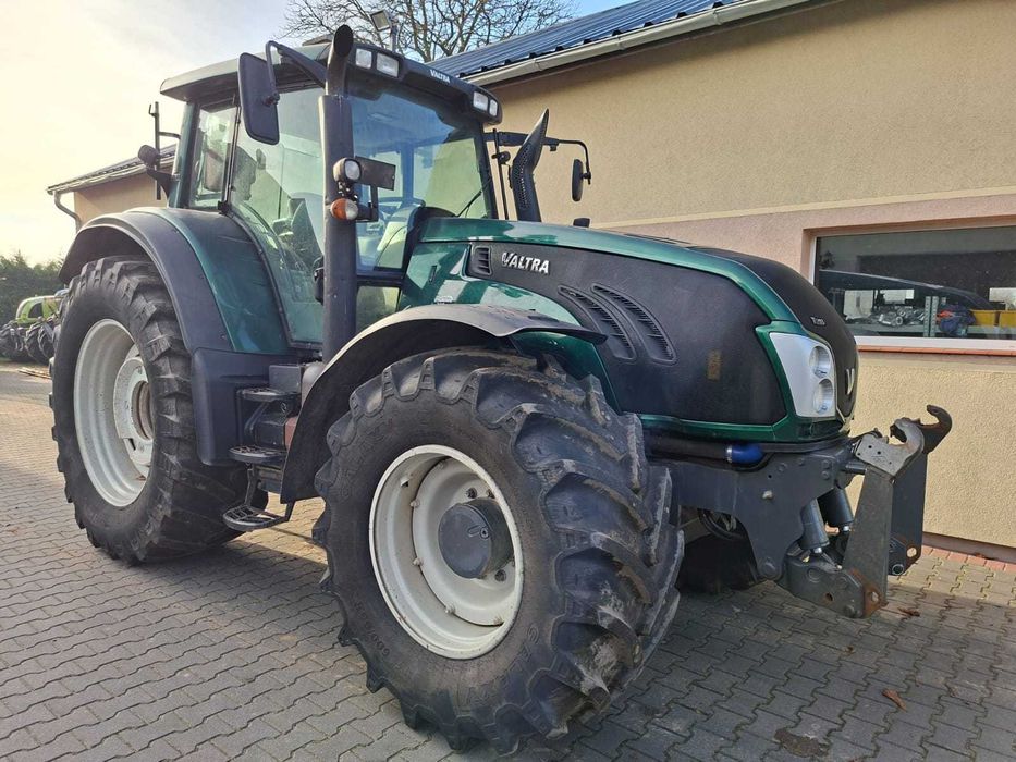 Ciągnik rolniczy Valtra T203, John Deere, Fendt