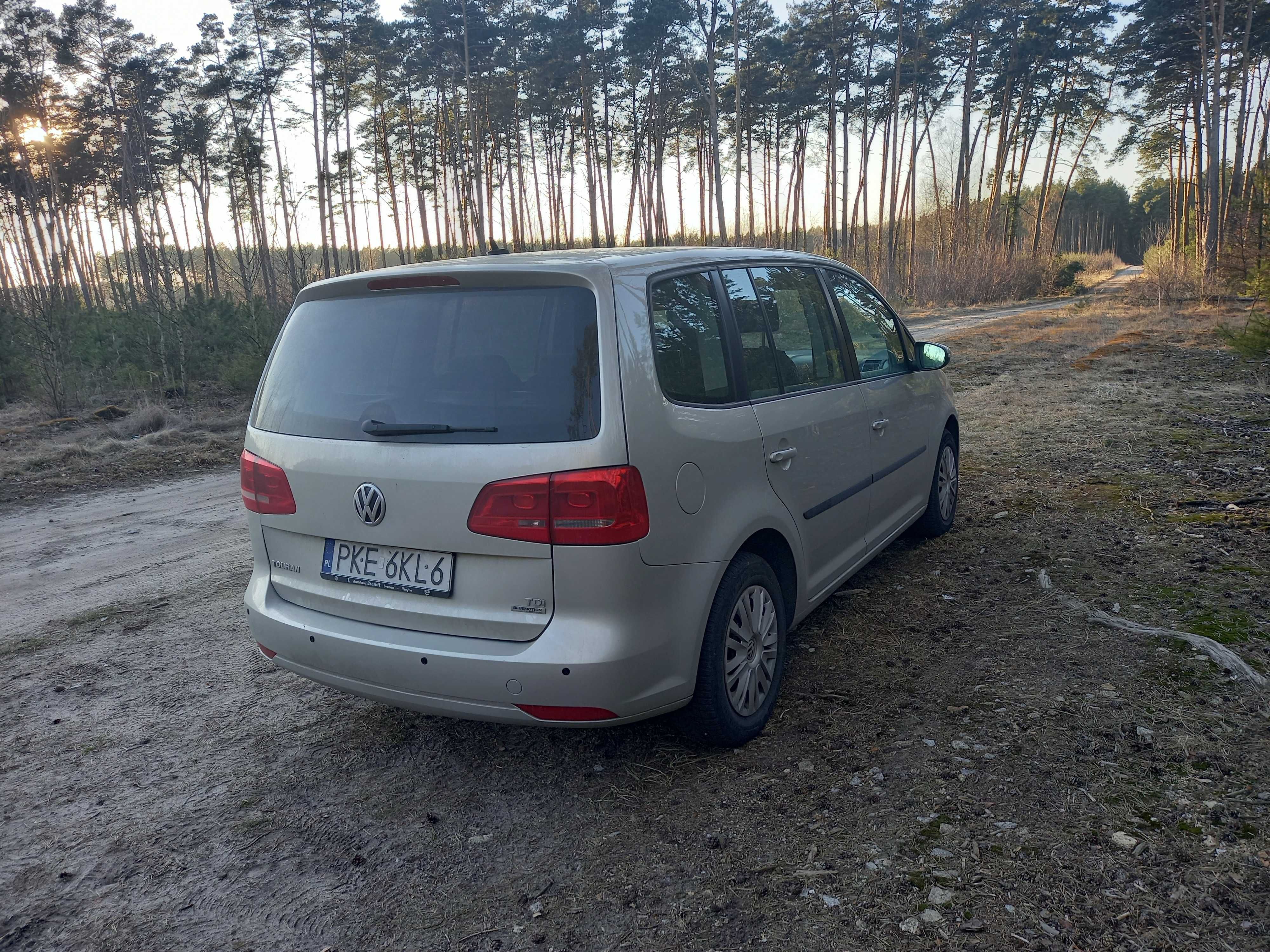 VW TOURAN 7 osób