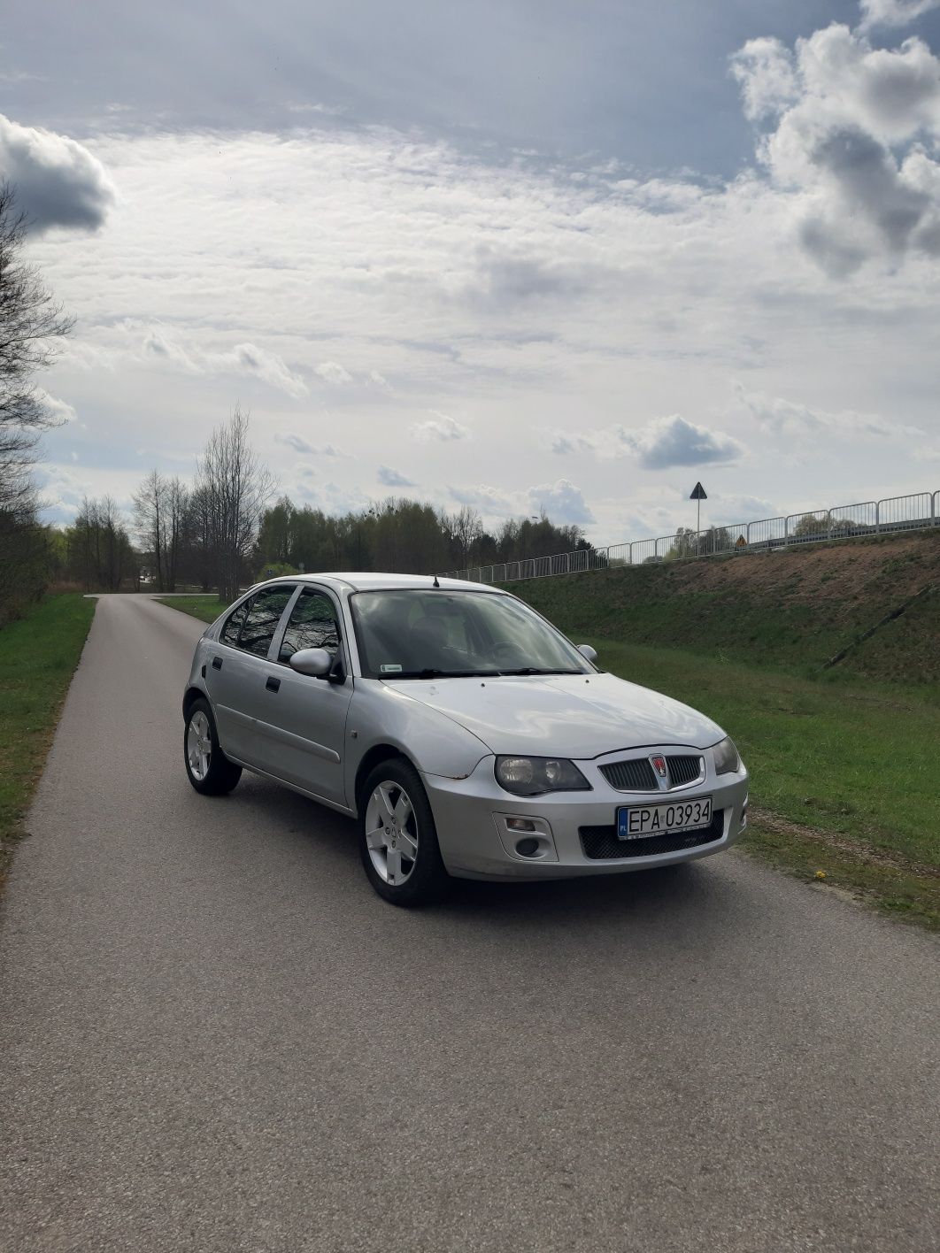 ROVER 25 1,4 benzyna