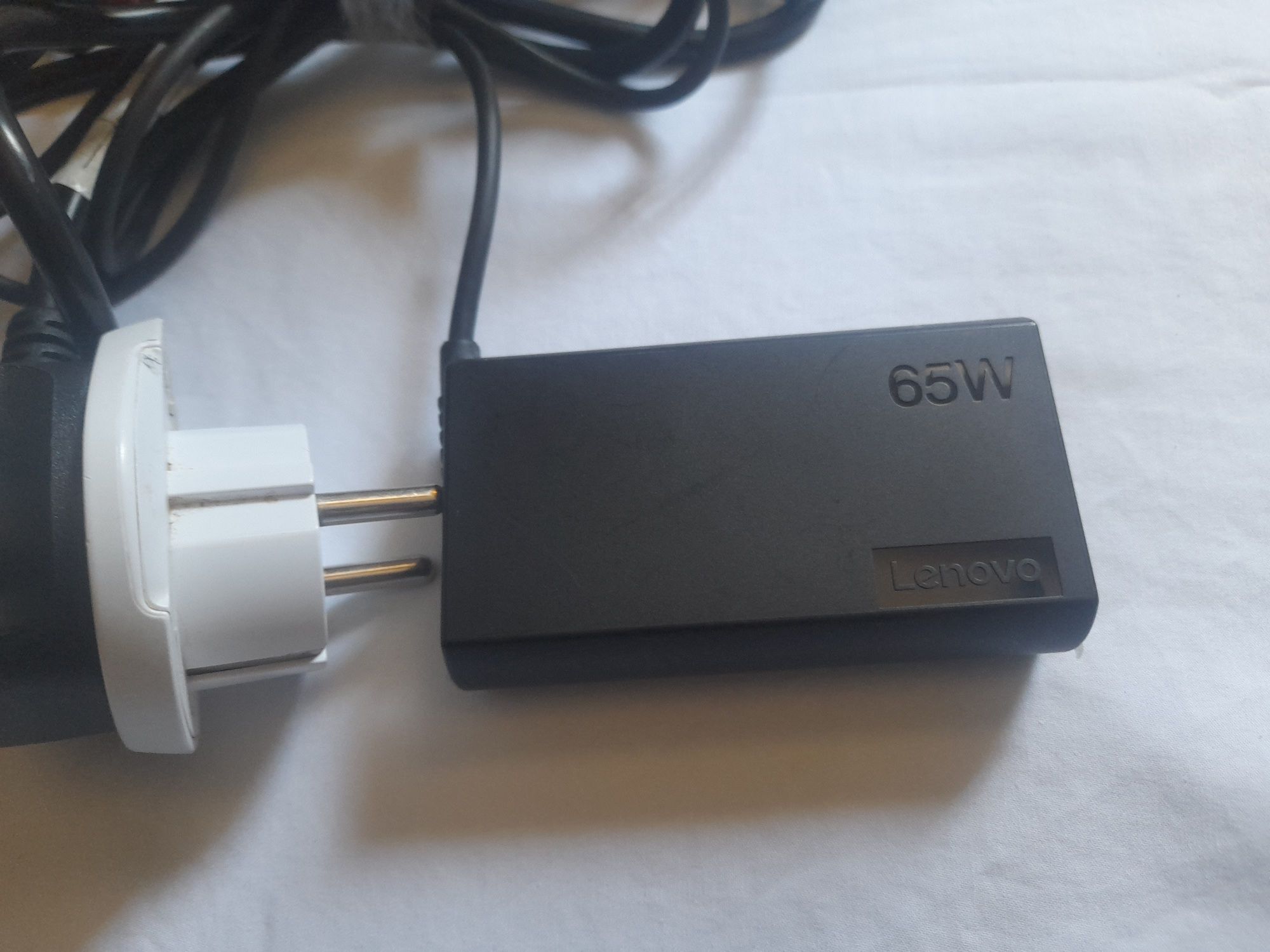 Vendo carregador marca lenovo