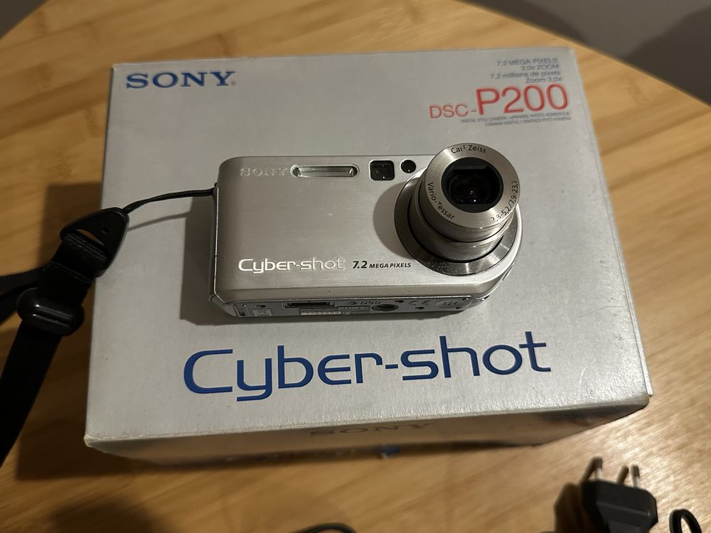 Sony ciber shot p200