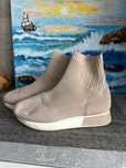 Buty damskie materiałowe River Island