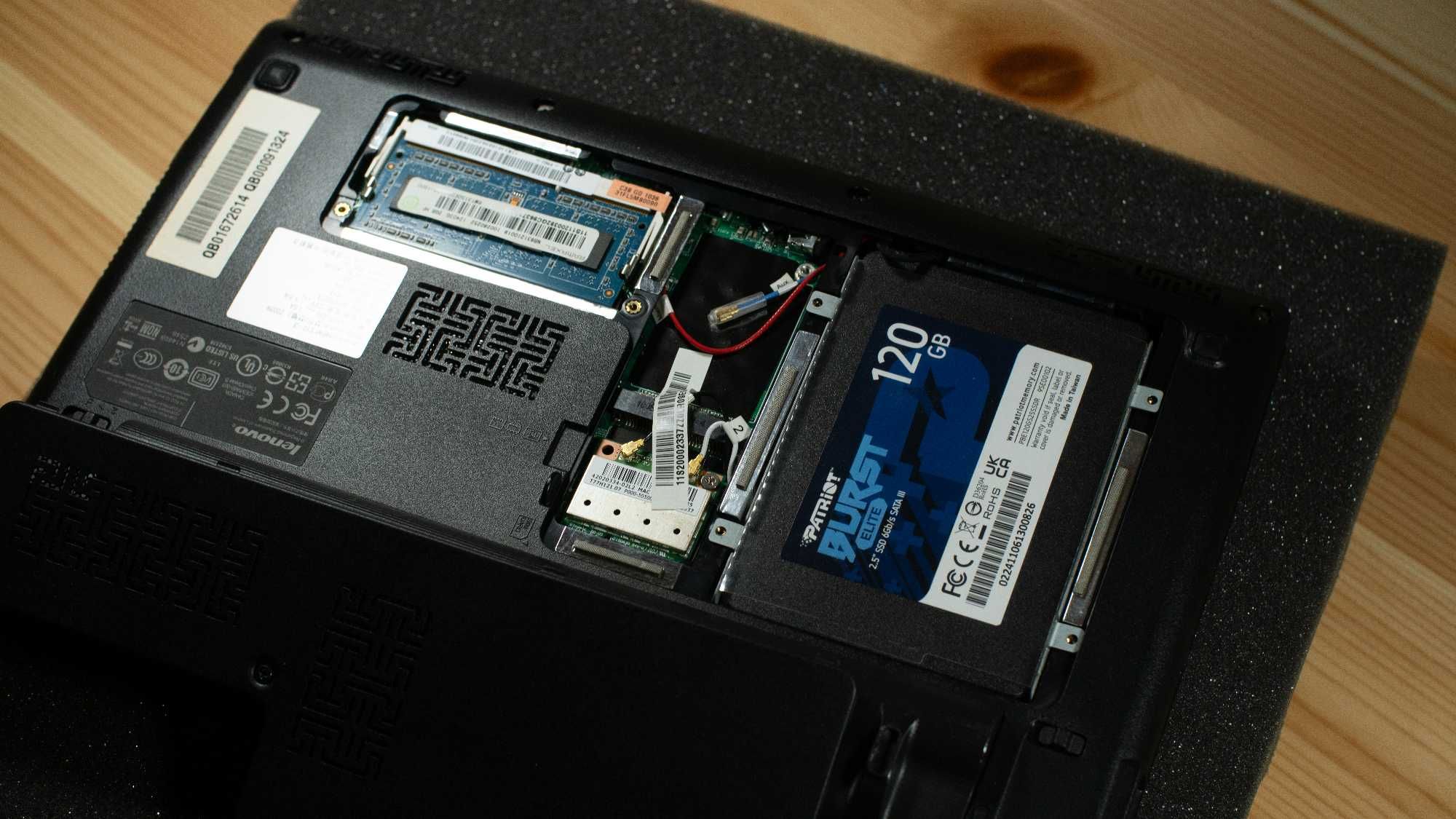 Ноутбук / Нетбук Lenovo S10 - 3 / SSD 120 GB / 2 GB RAM
