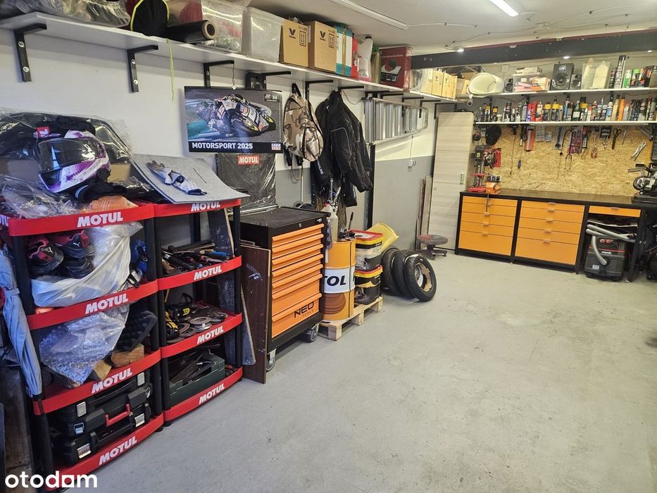 Sprzedam Garaż z wodą i ogrzewaniem, nowa elektryka i ocieplony