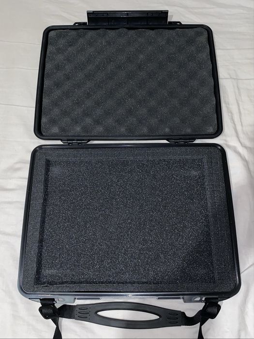 Кейс захисний для ноутбуків 15" Peli 1095 HardBack