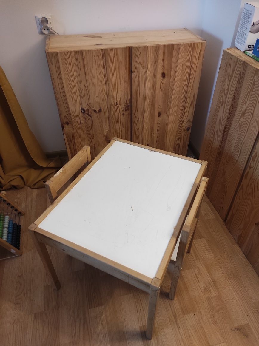 Szafka Ivar oraz stoliczek Latt Ikea