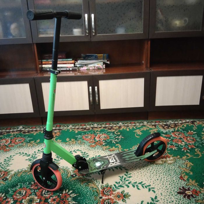 Самокат Best Scooter с колесами 200 мм