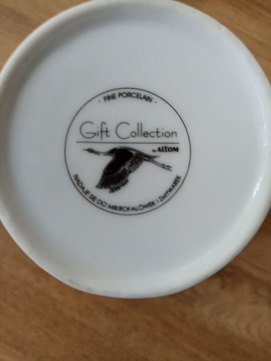 Porcelanowy kubek do herbaty kawy z przykrywką w opakowaniu