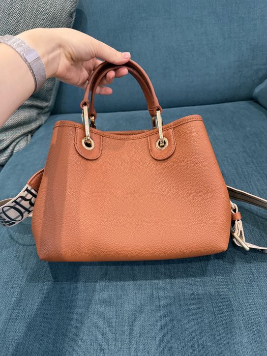 Середня сумочка рудого кольору від Emporio Armani оригінал