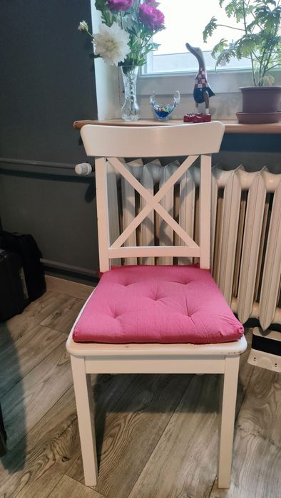 IKEA krzesło białe do domu z poduszką