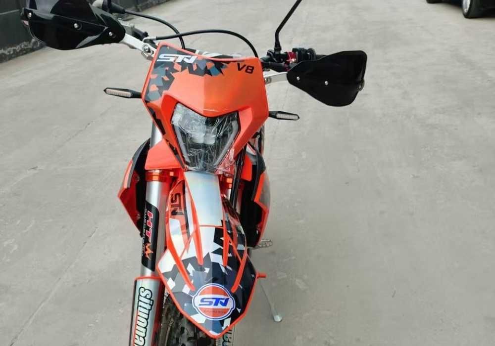 Мотоцикл STN V8 Enduro