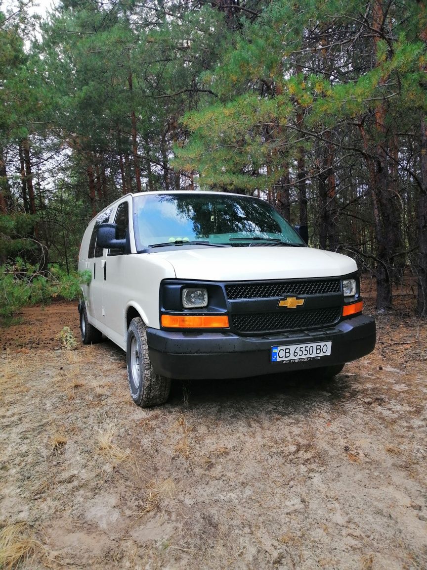 Chevrolet Express 2500