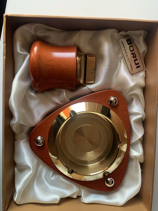 Подарунковий набір (Пепельниця з запальничкою)