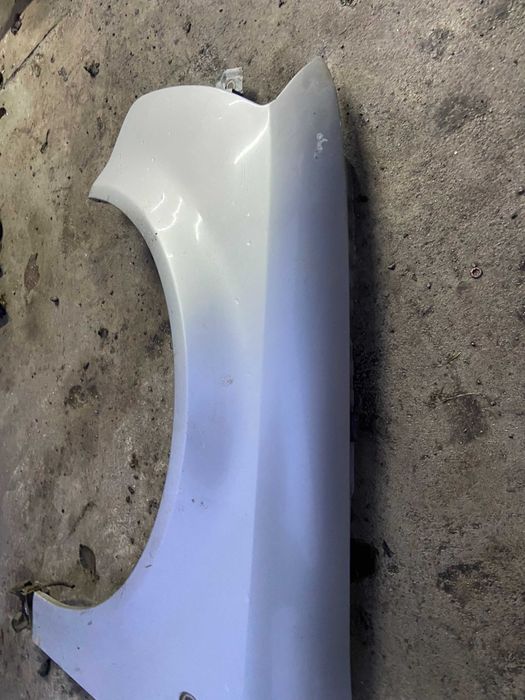 Крило переднє ліве Audi A4 B6 (2000–2004)