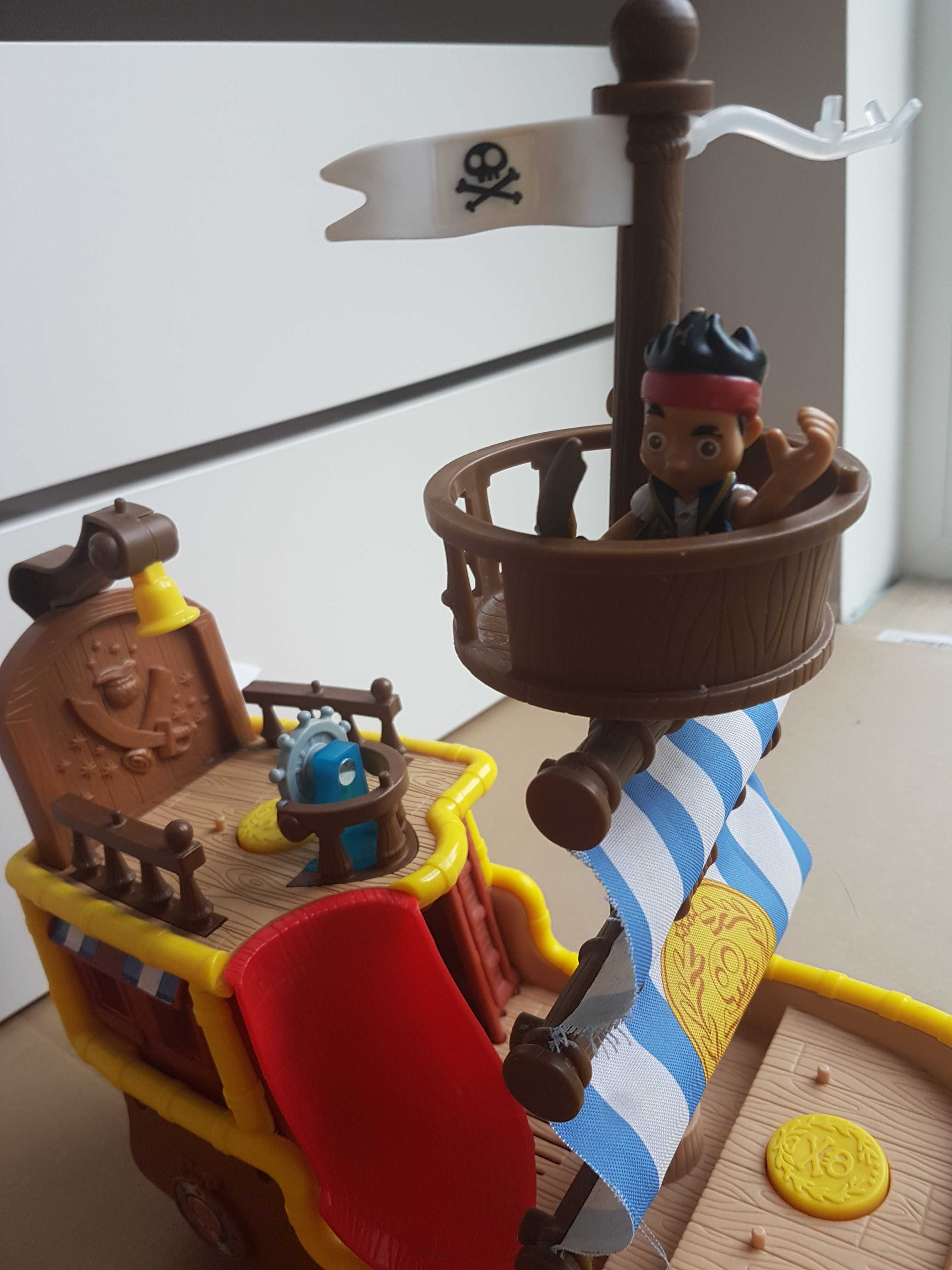 Statek Piraci z Nibylandii