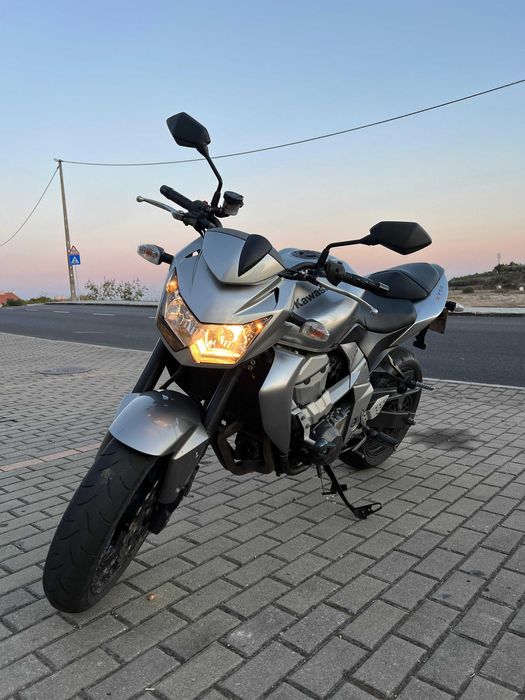 Kawasaki z750 cinza de 2007